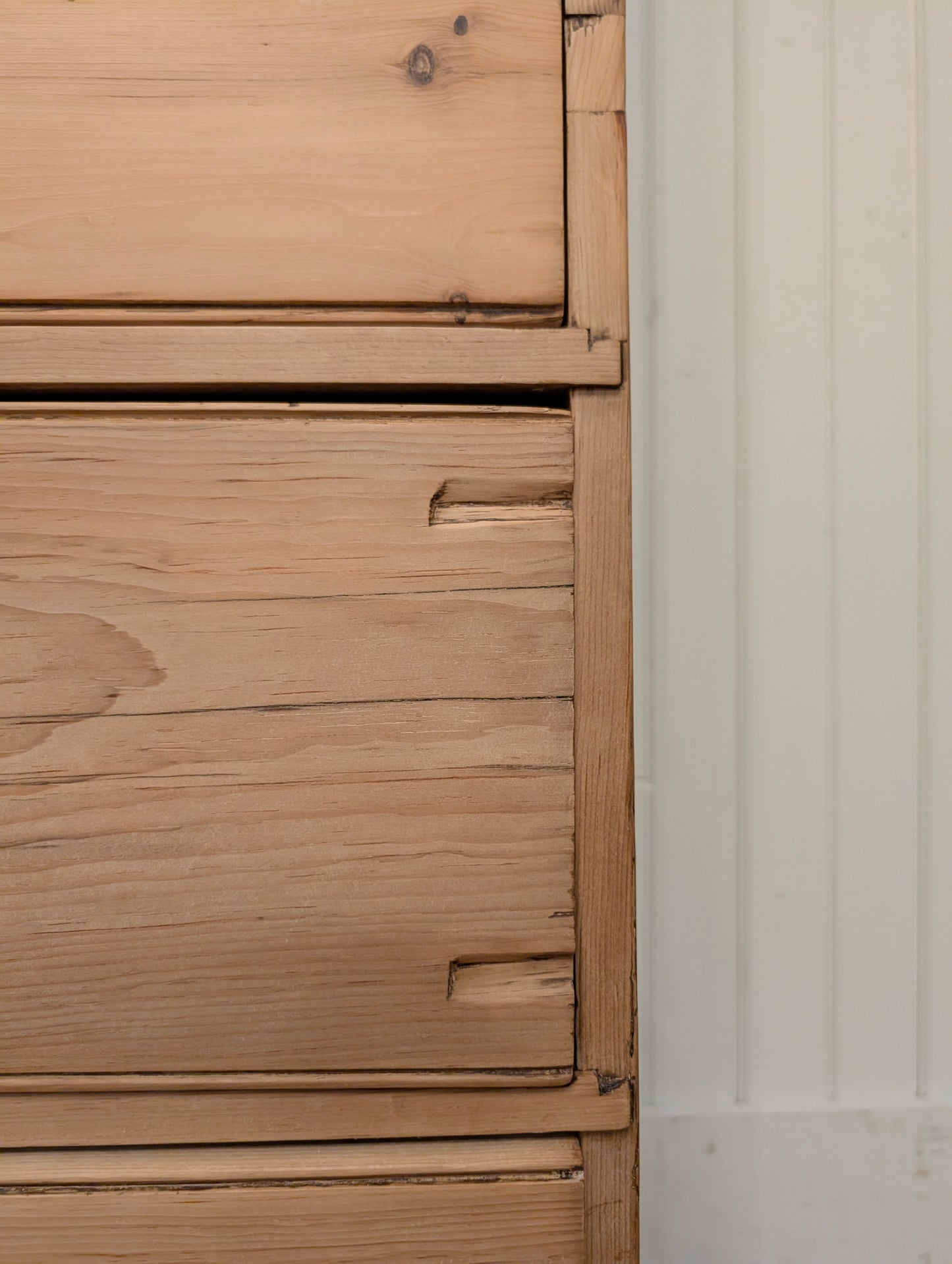 English Pine Linen Press