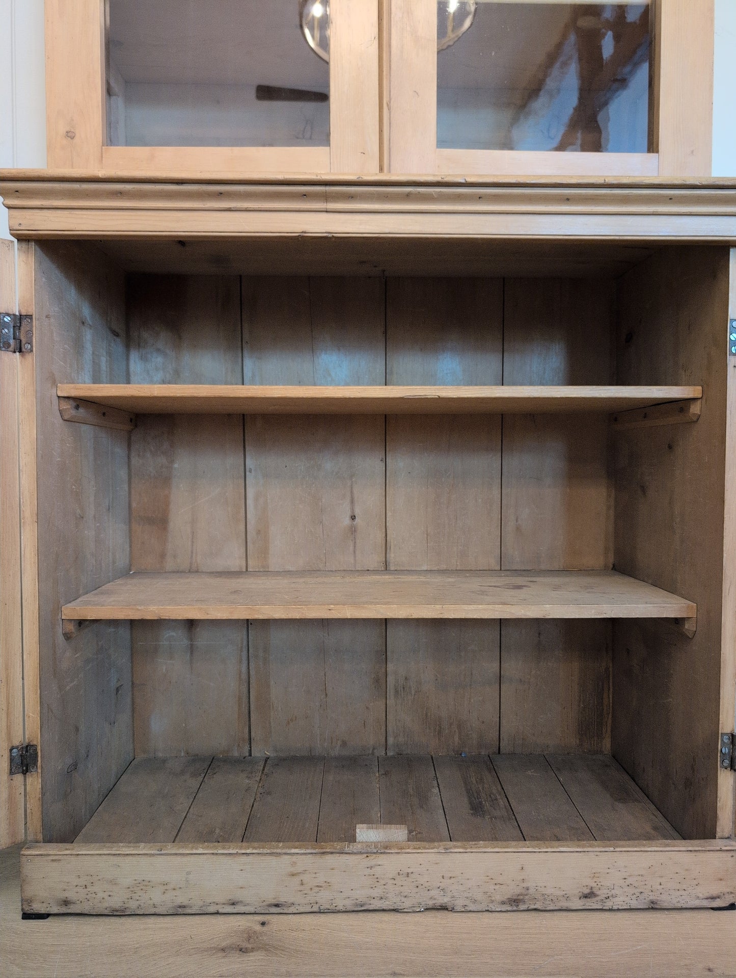 Glazed Arch Door Pine Hutch