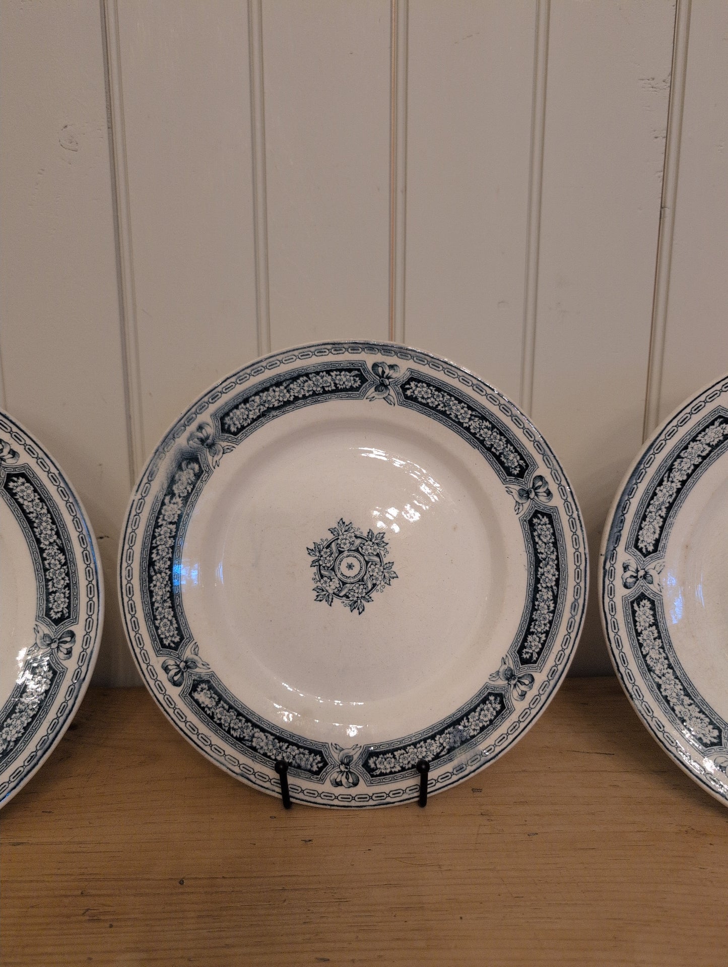 Hawthorne Blossom Blue/Green Plate