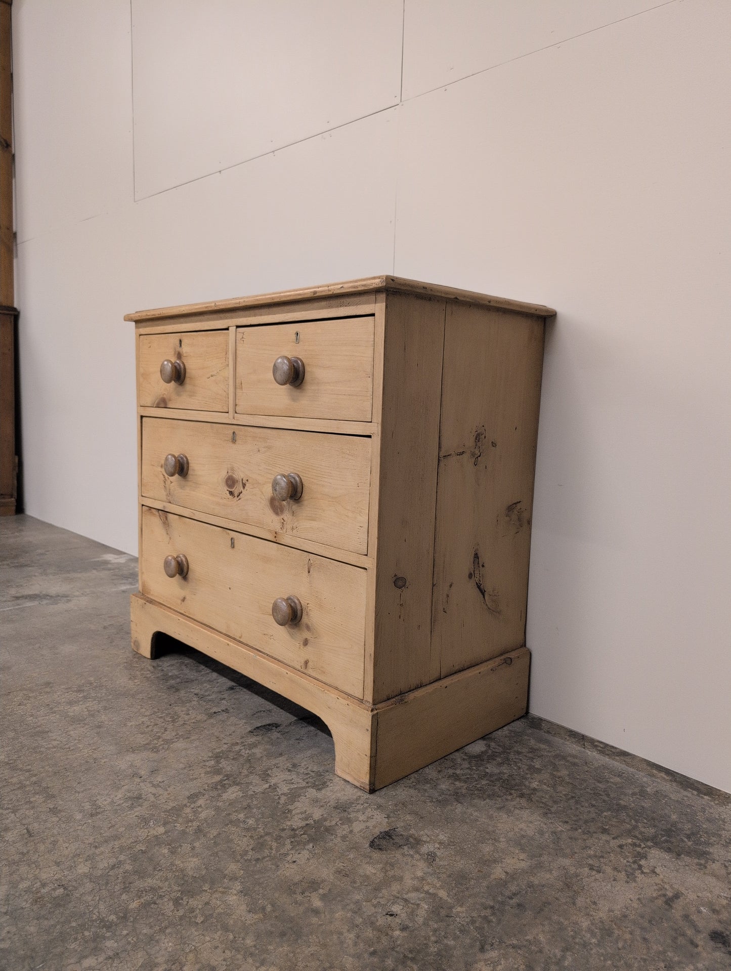 Georgian Style 2 Over 2 Chest