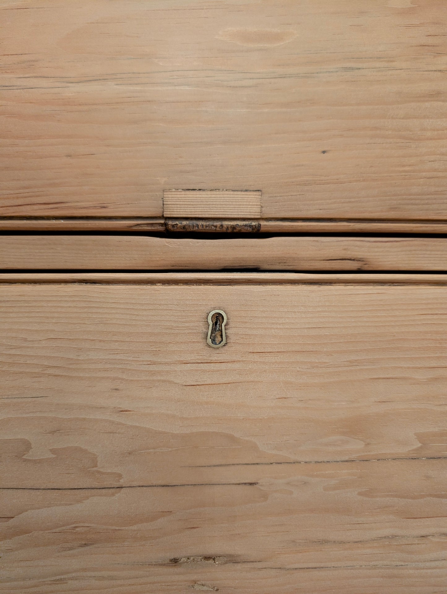 English Pine Linen Press