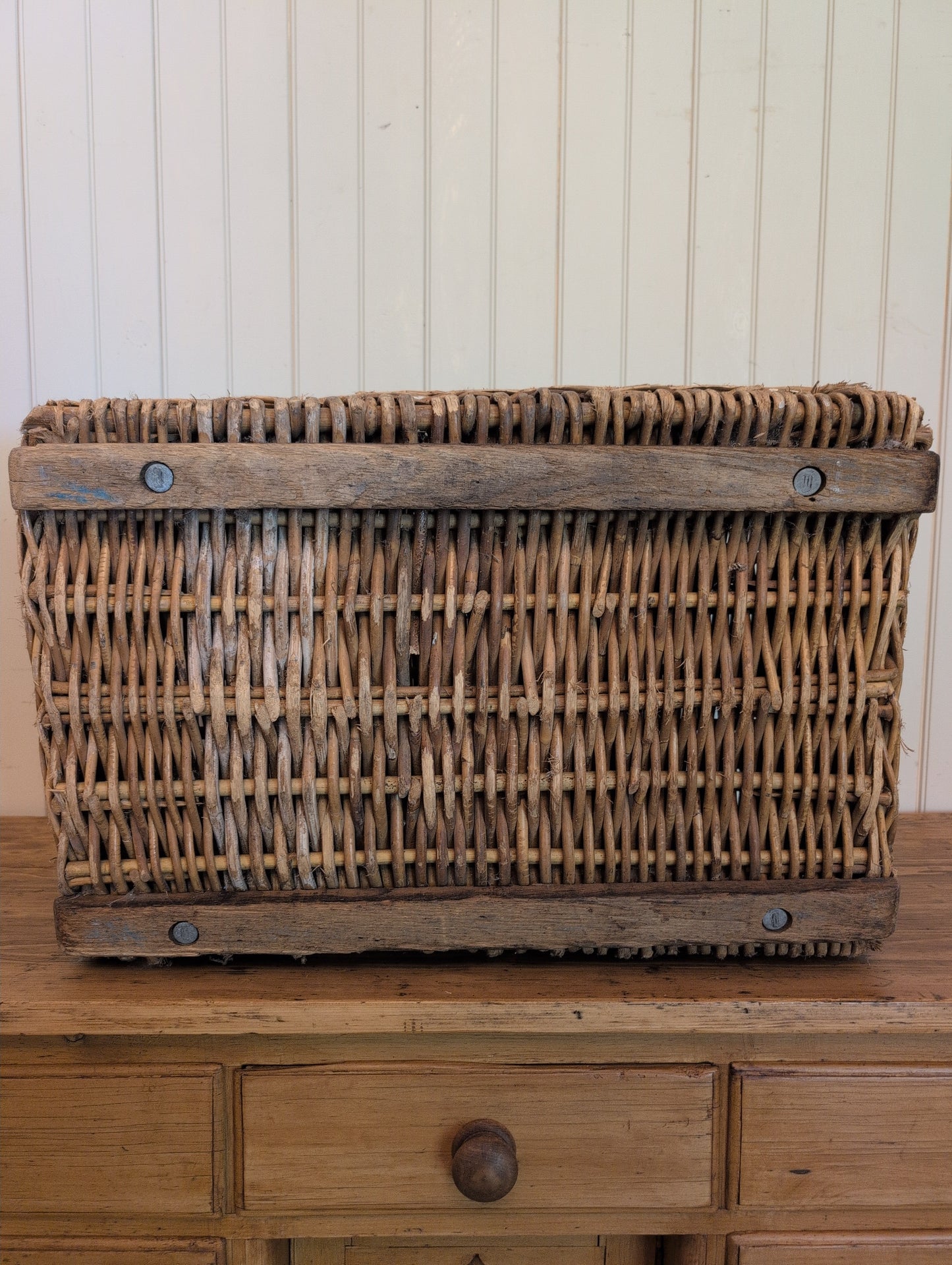 English Laundry Basket Blue Dragon