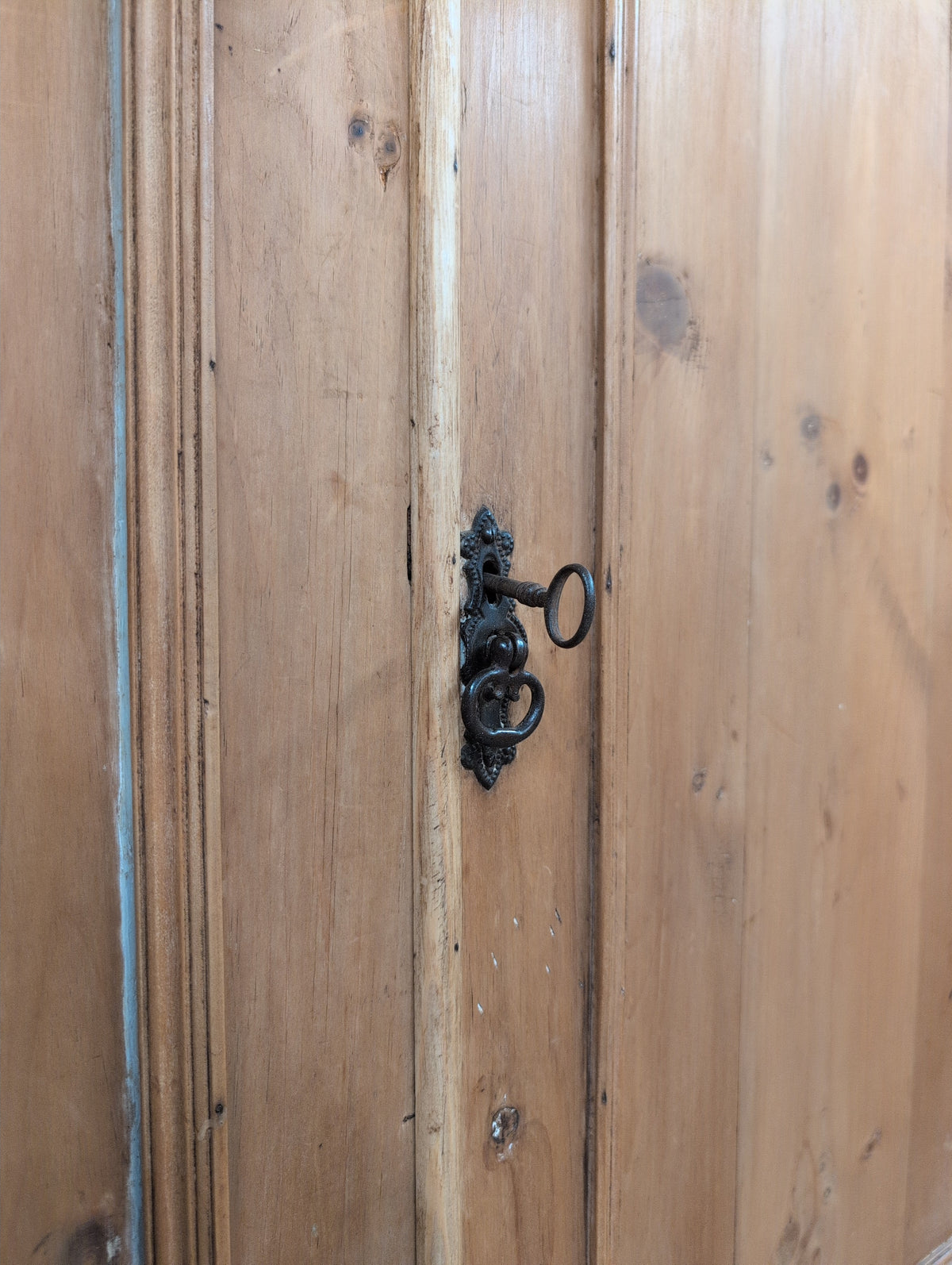Quadruple Door Larder Cupboard