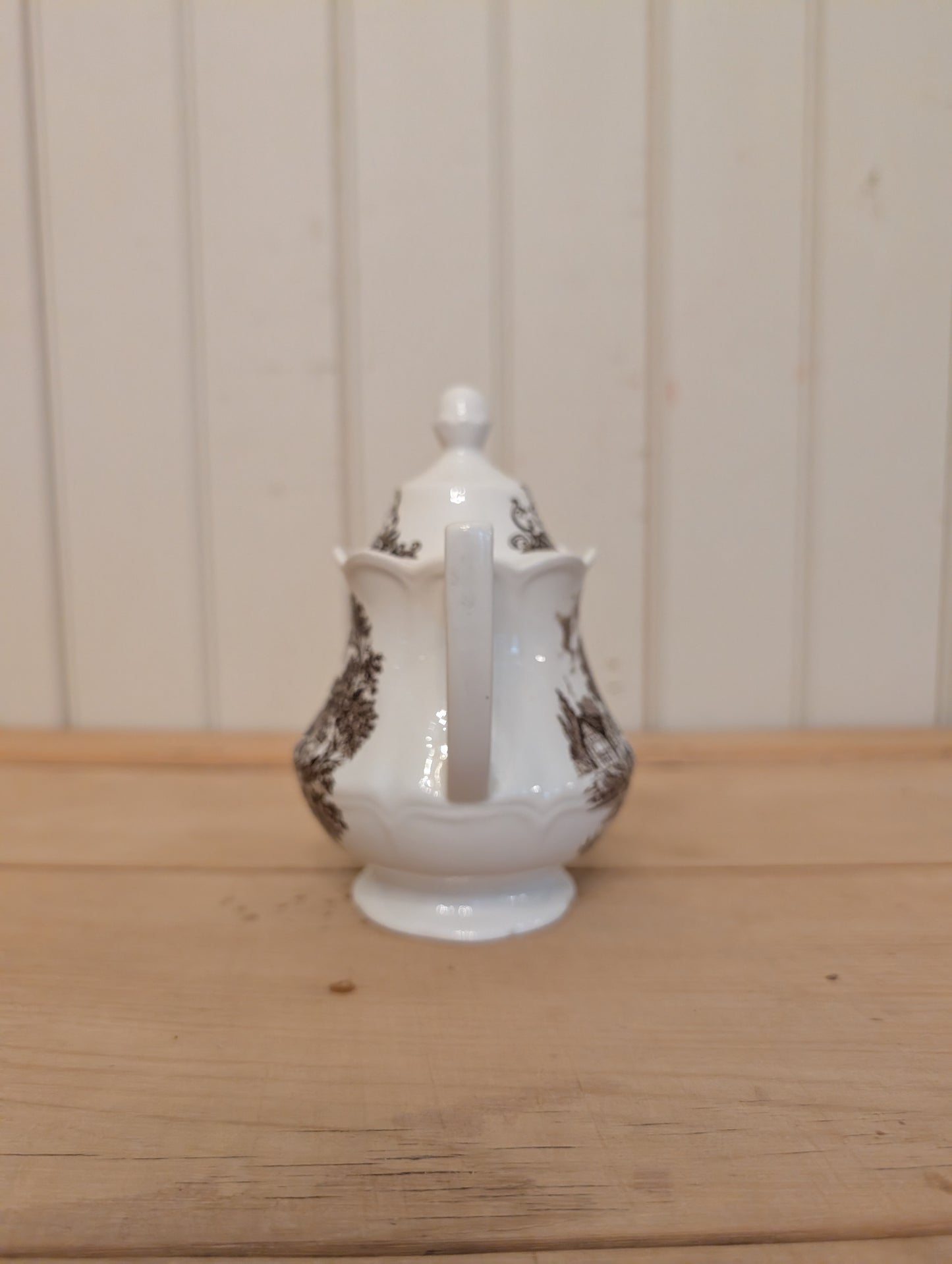 Meakin "Stratford Stage" Sugar Bowl, with Lid