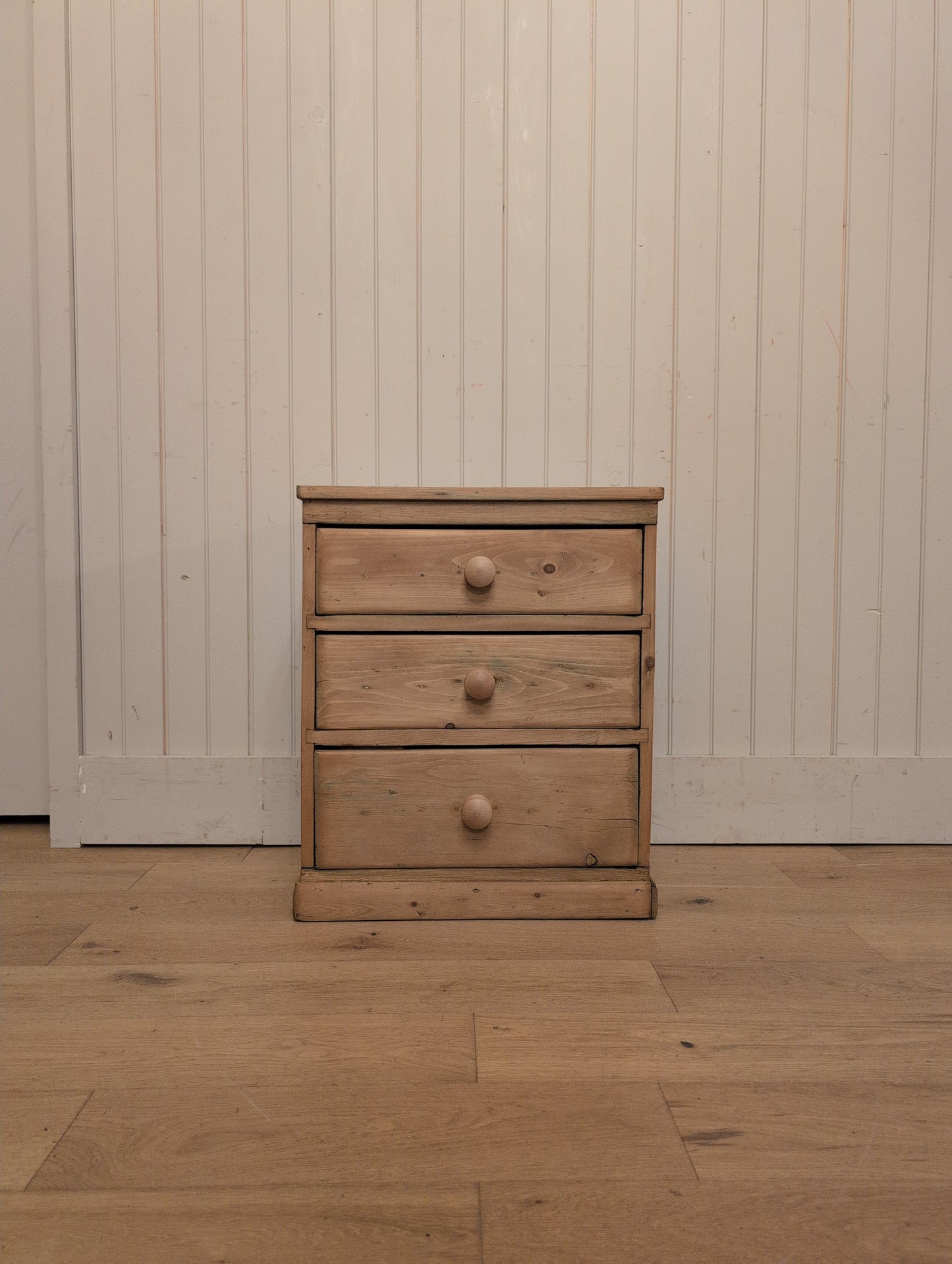 3 Drawer Bedside Cupboard