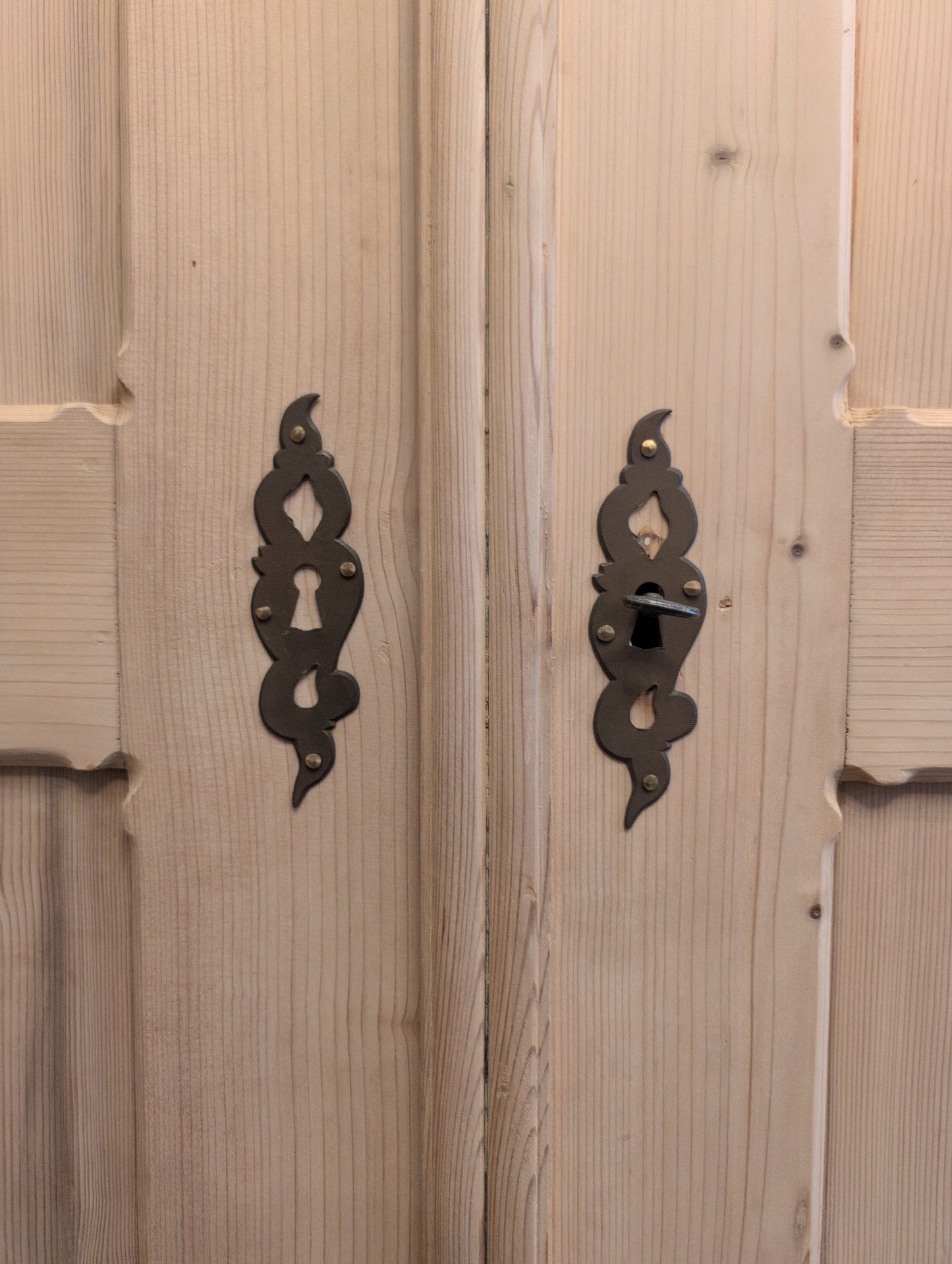 Grand Stripped Pine German Wardrobe