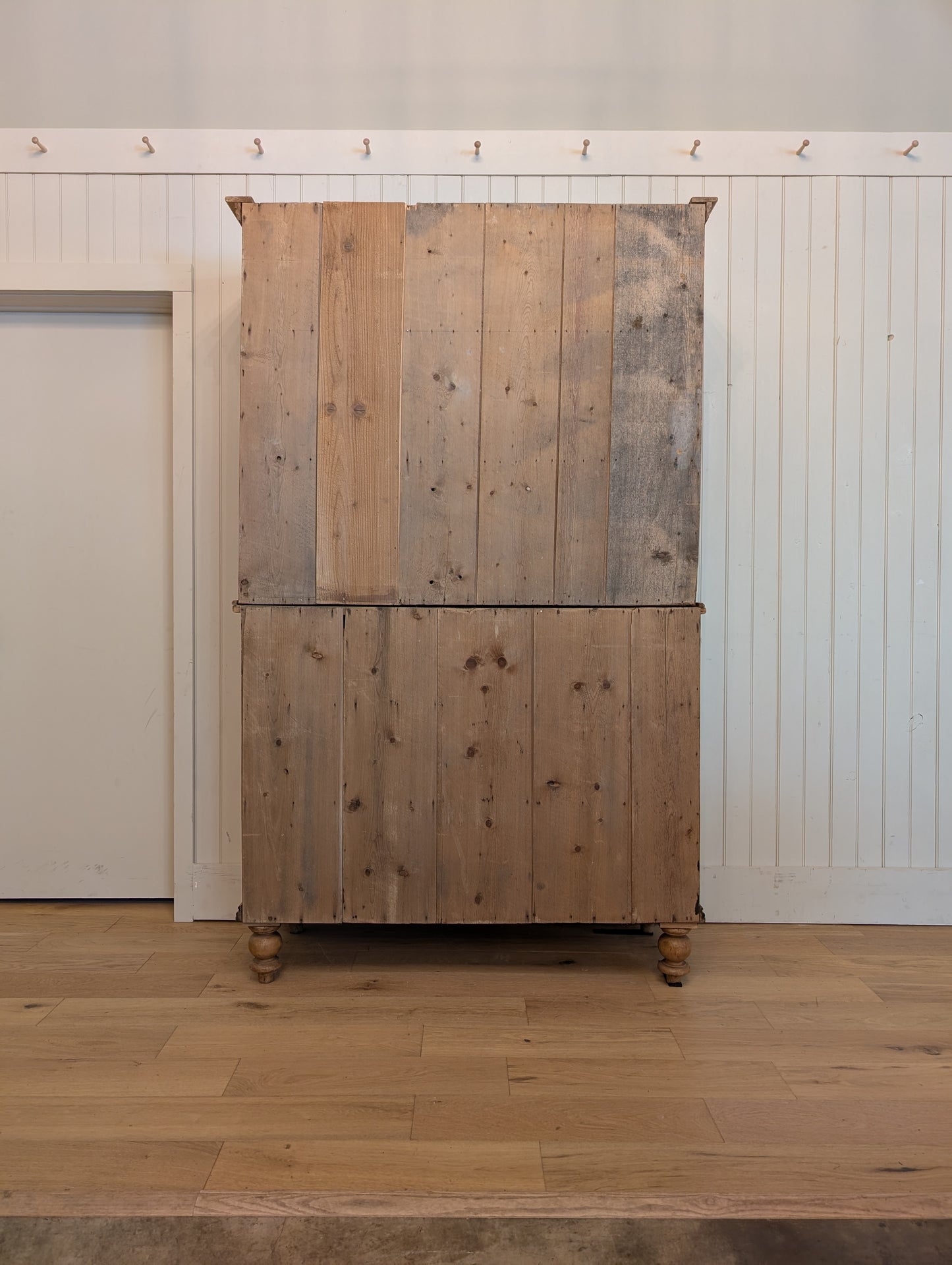 Mellow Pine Linen Press