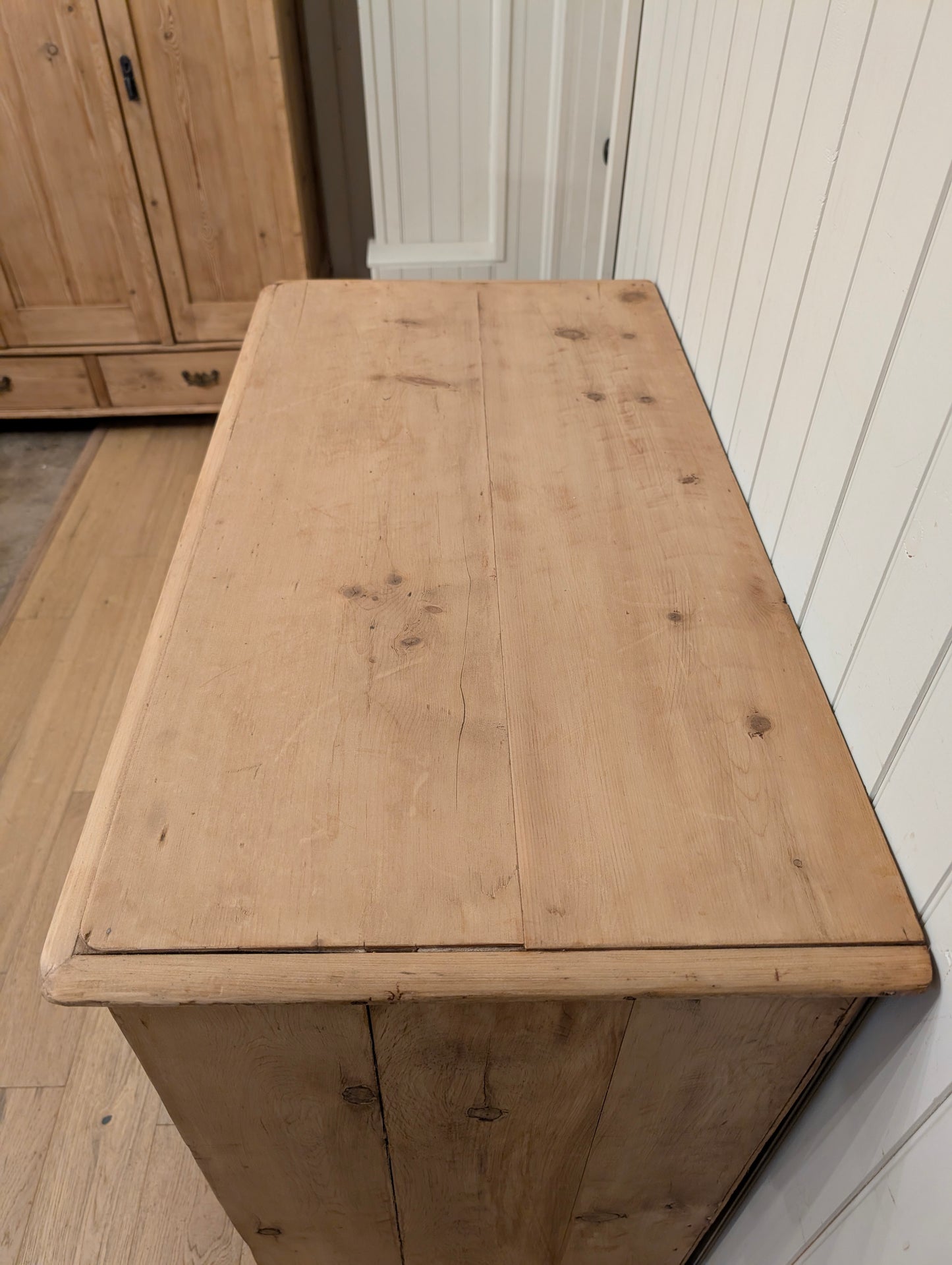Victorian Pine 2 Over 3