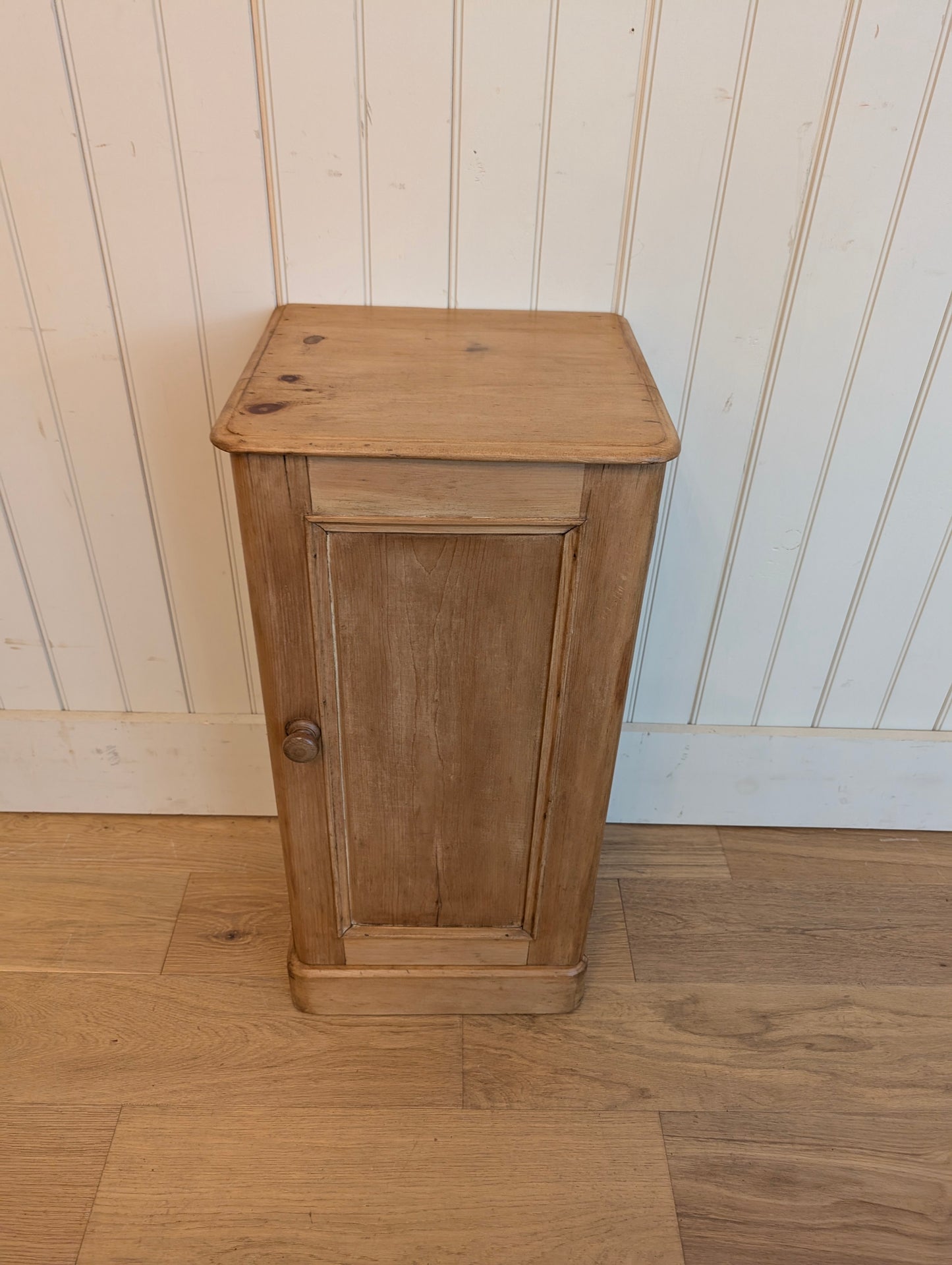 Single Door Pine Bedside
