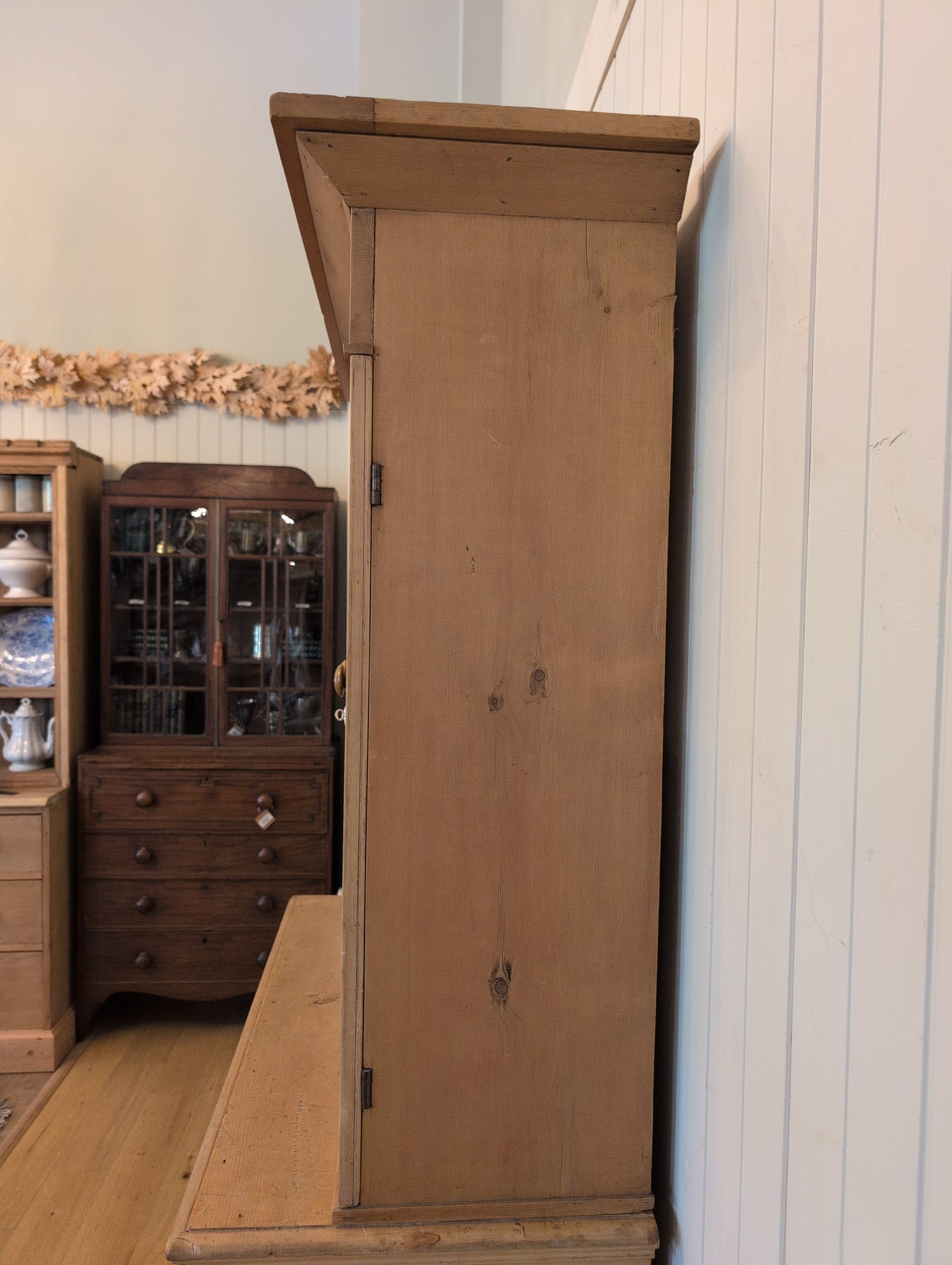 Glazed Arch Door Pine Hutch