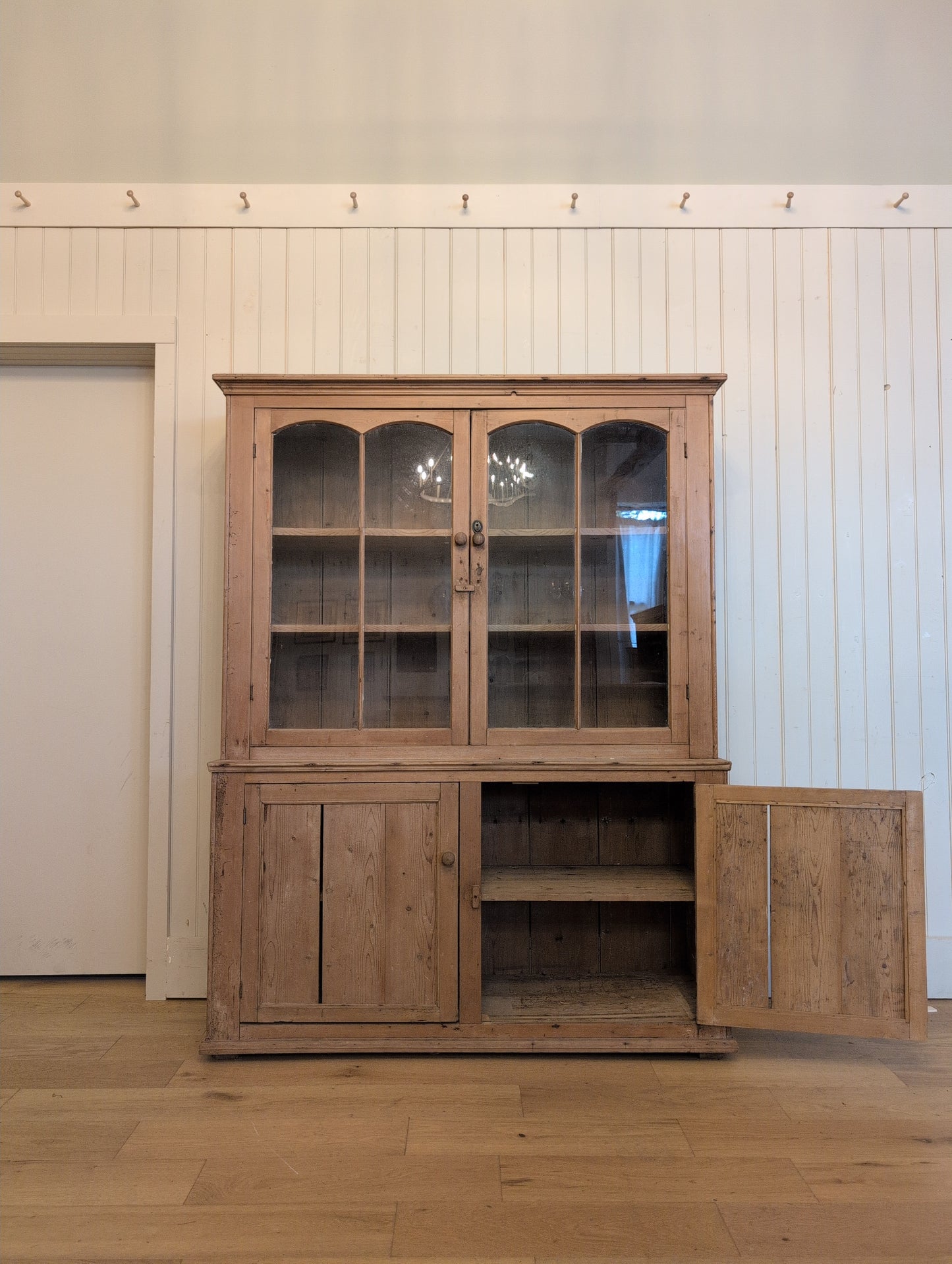 Glazed Double Arch Dresser