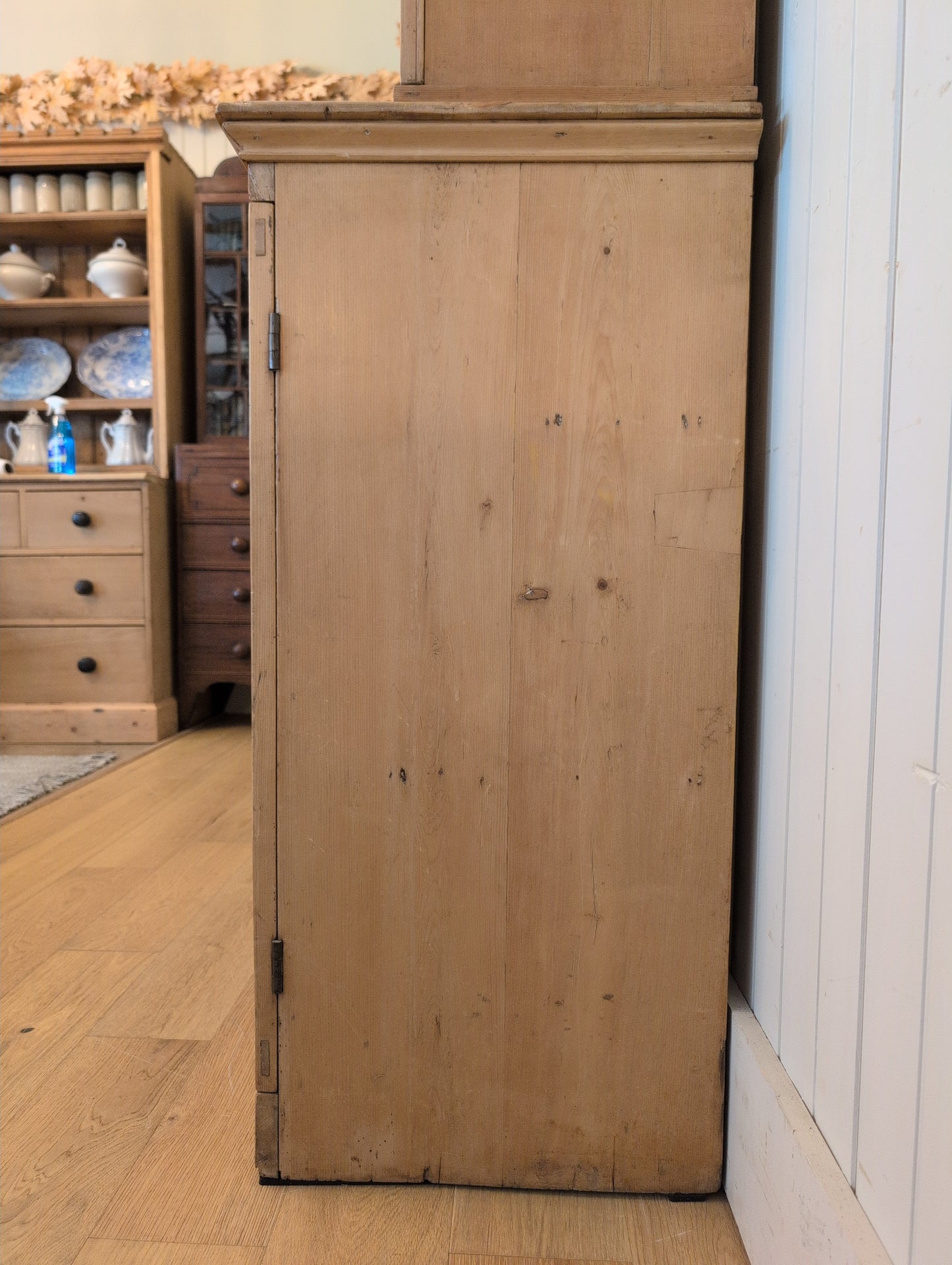 Glazed Arch Door Pine Hutch