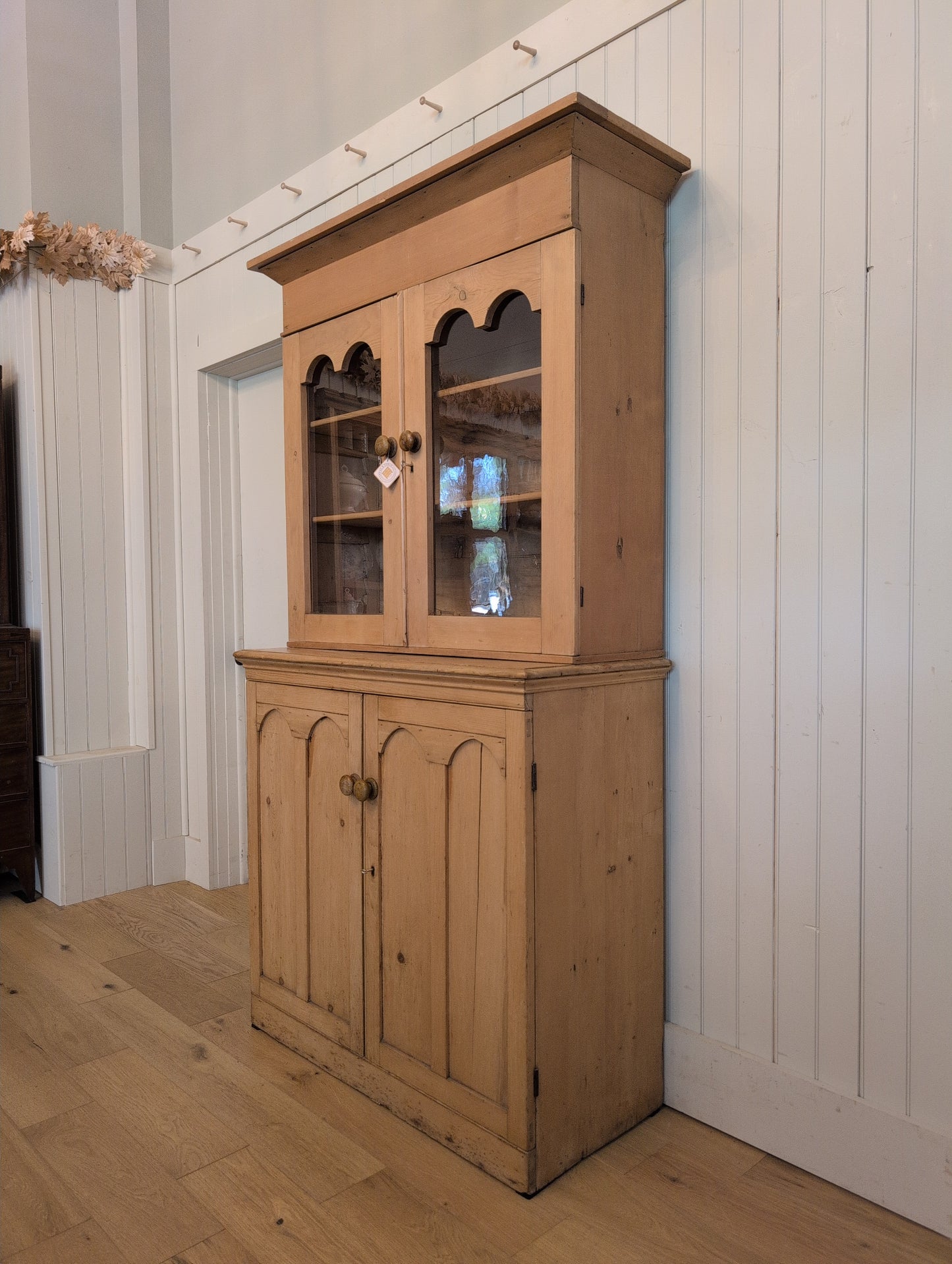 Glazed Arch Door Pine Hutch