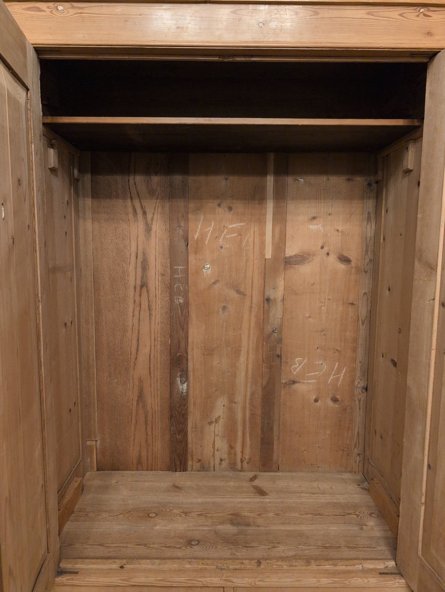 Traditional English Pine Wardrobe