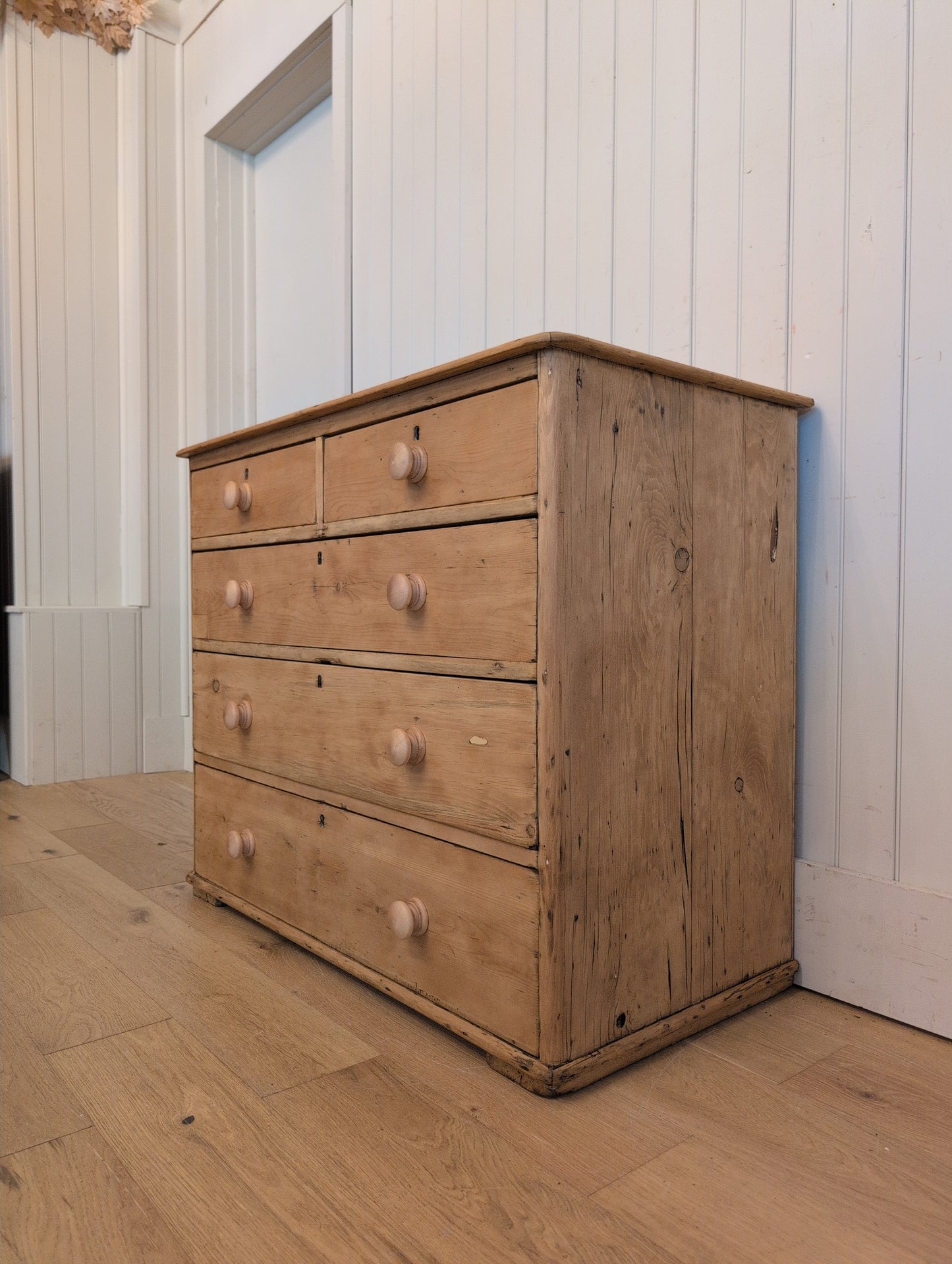 Stately 2 Over 3 Chest