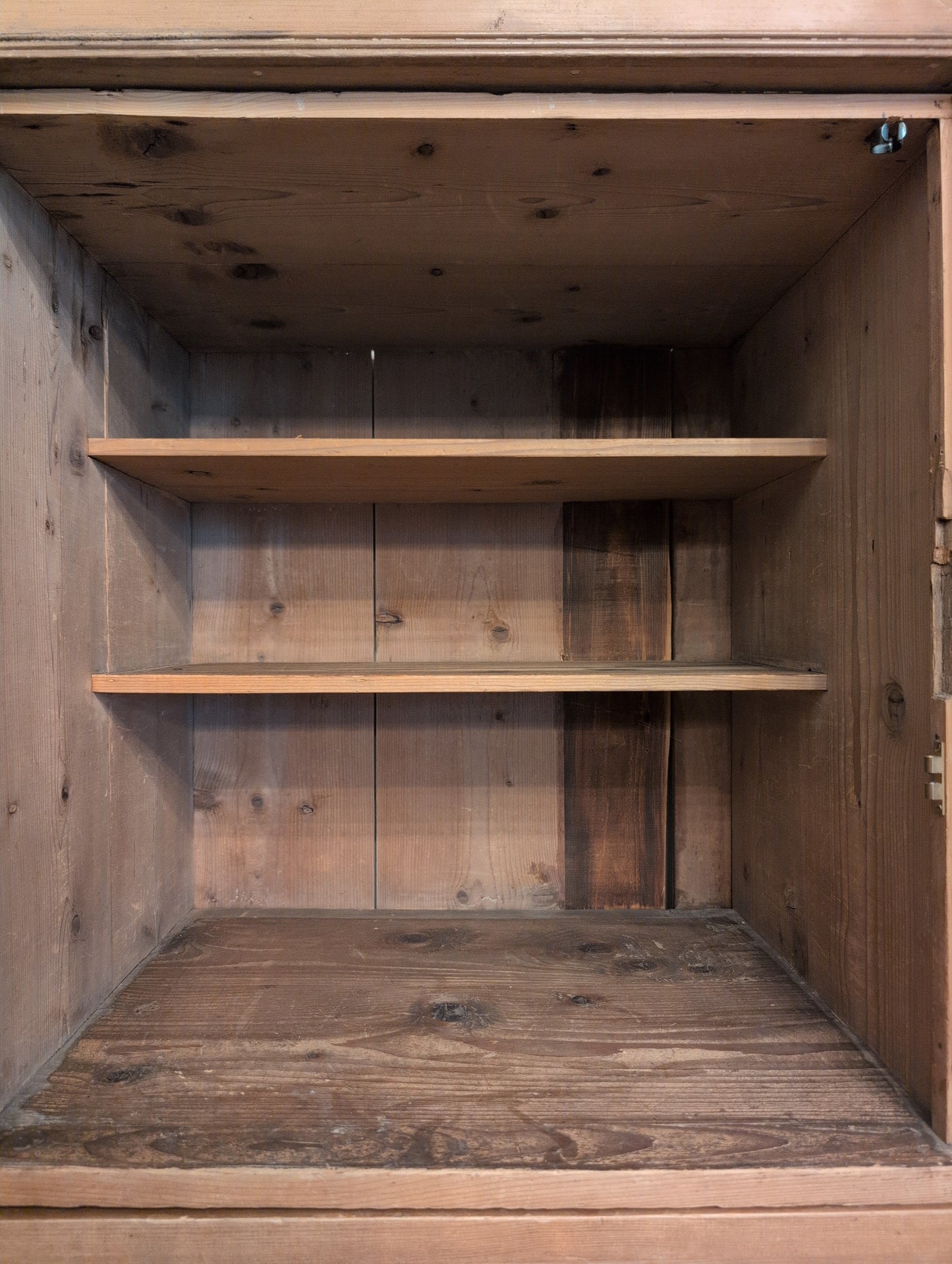 Georgian Pine Linen Press