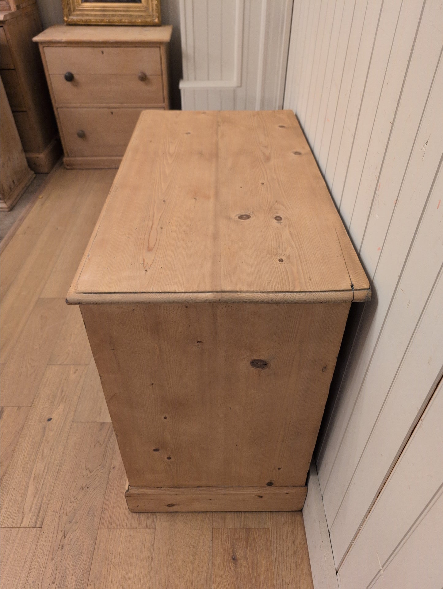 Victorian Pine 2/2 Chest - Plinth