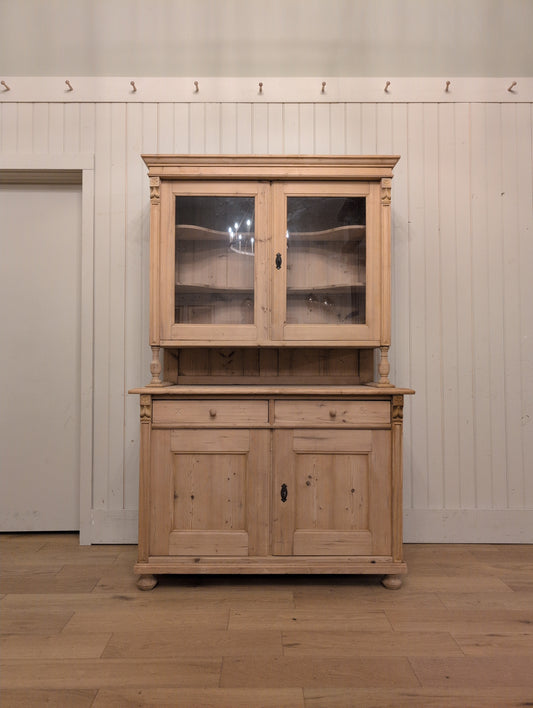 European Stripped Pine Hutch