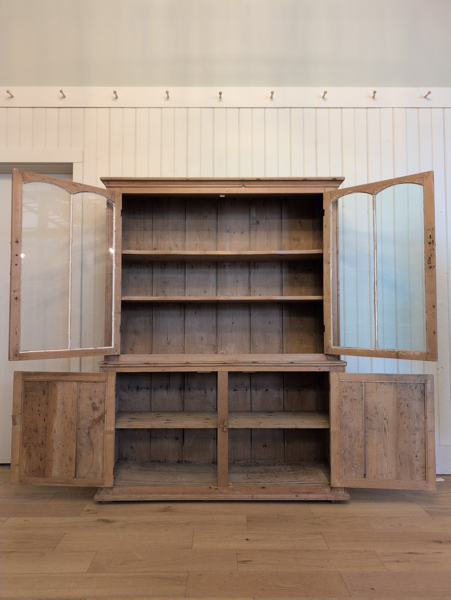 Glazed Double Arch Dresser