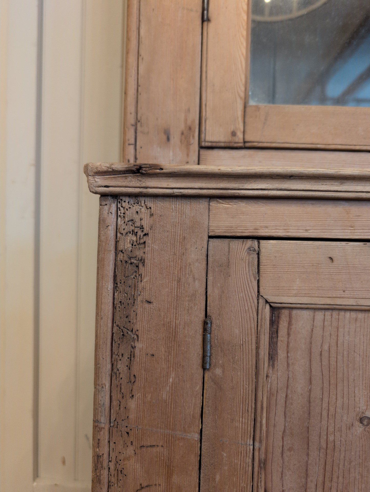 Glazed Double Arch Dresser