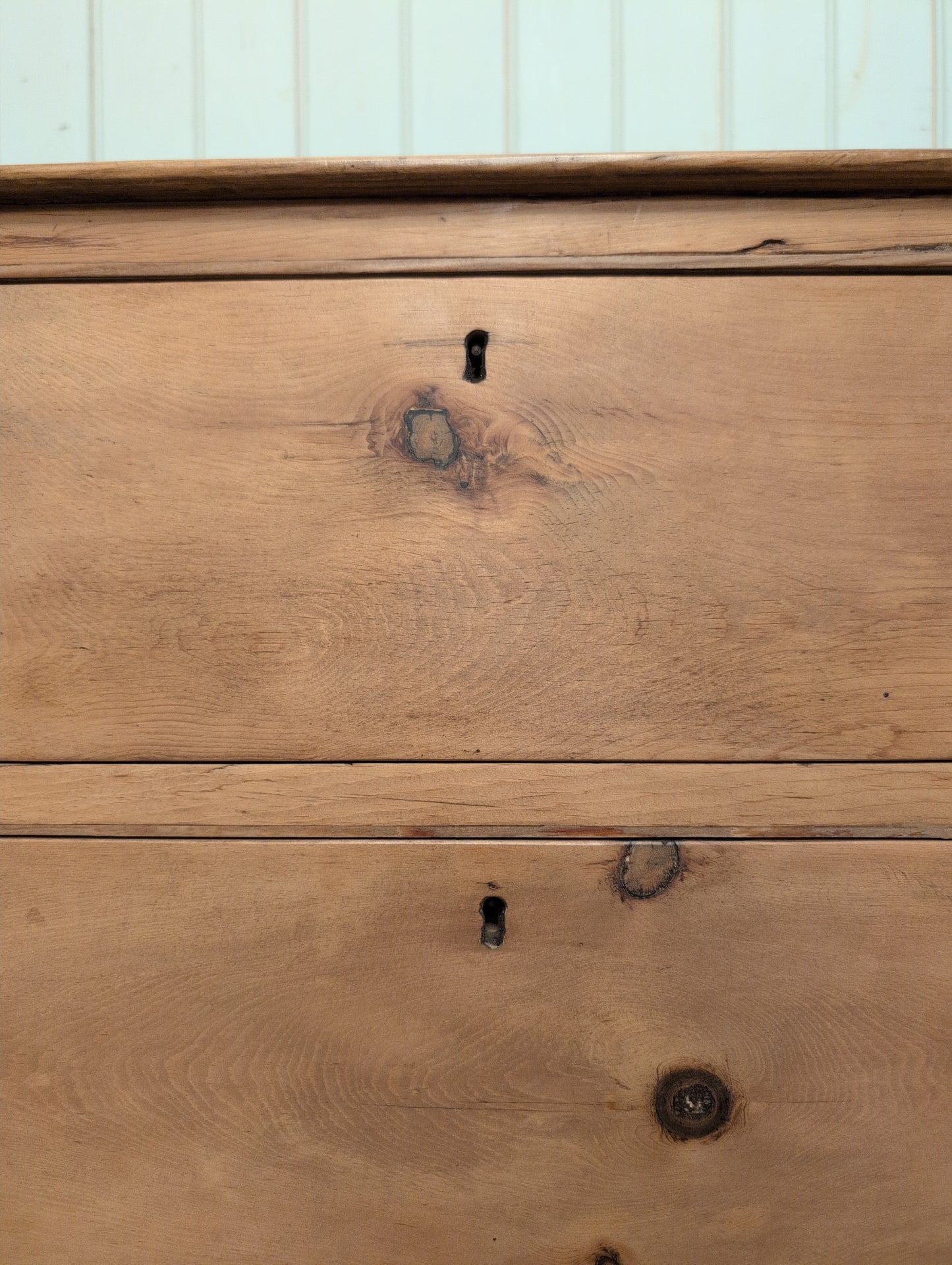 English Pine 3 Drawer Chest