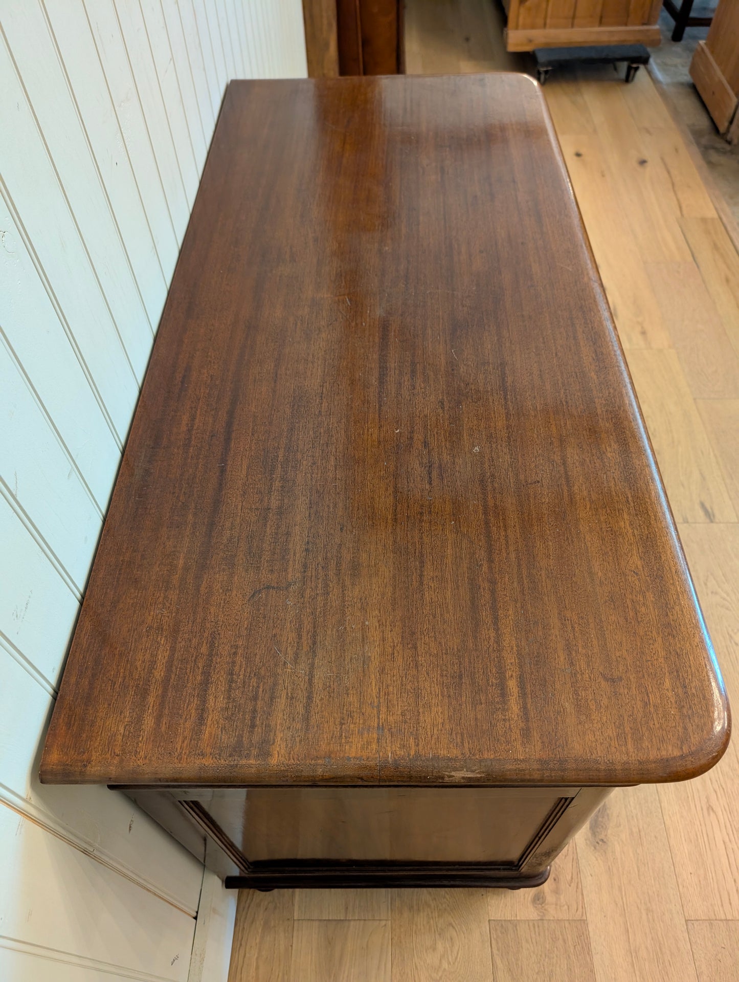 2 pc Mahogany Server