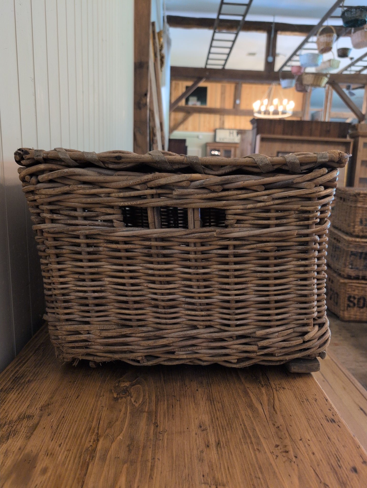 English Laundry Basket Harrow