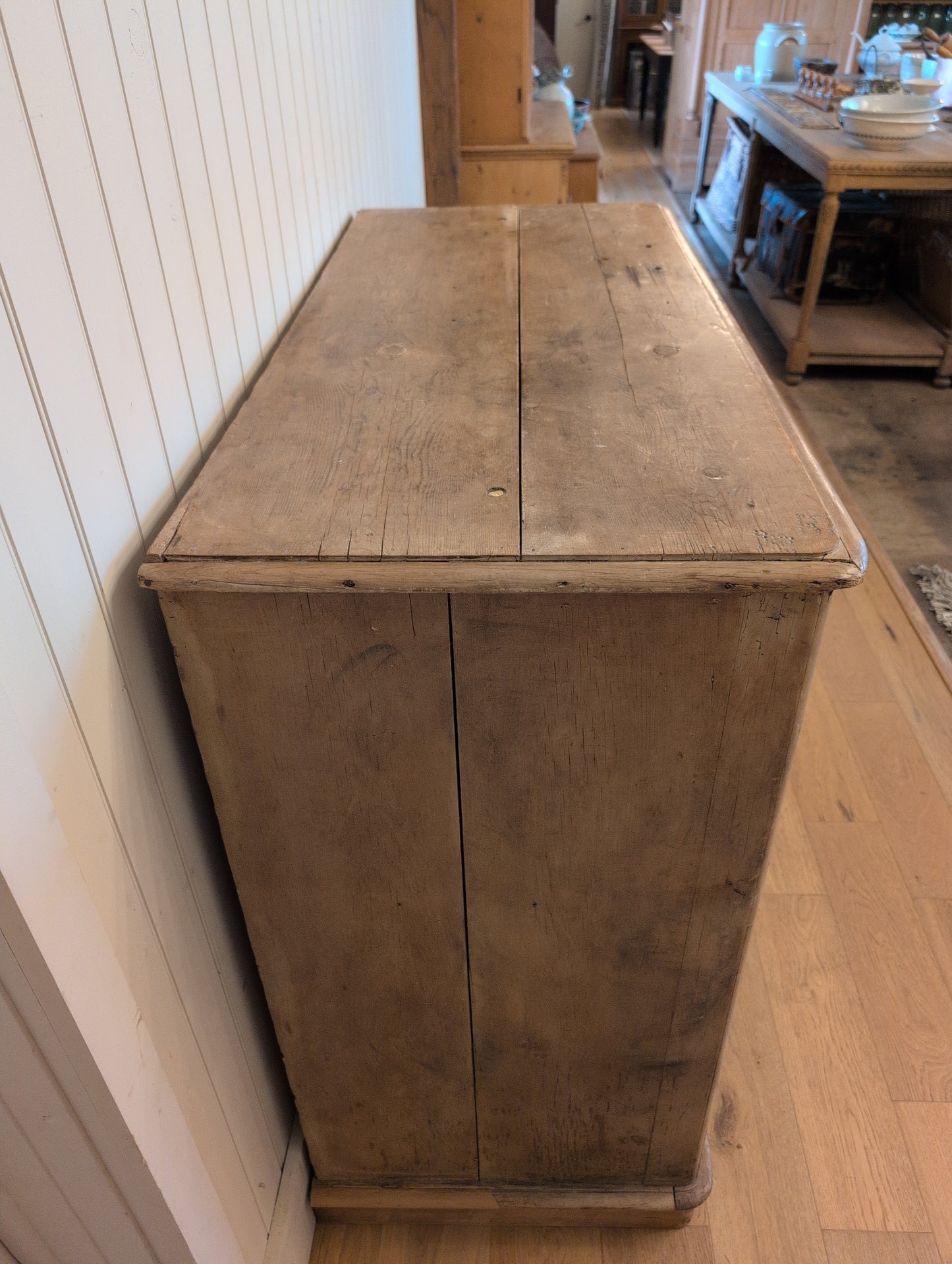 English Pine 2 Over 4 Chest