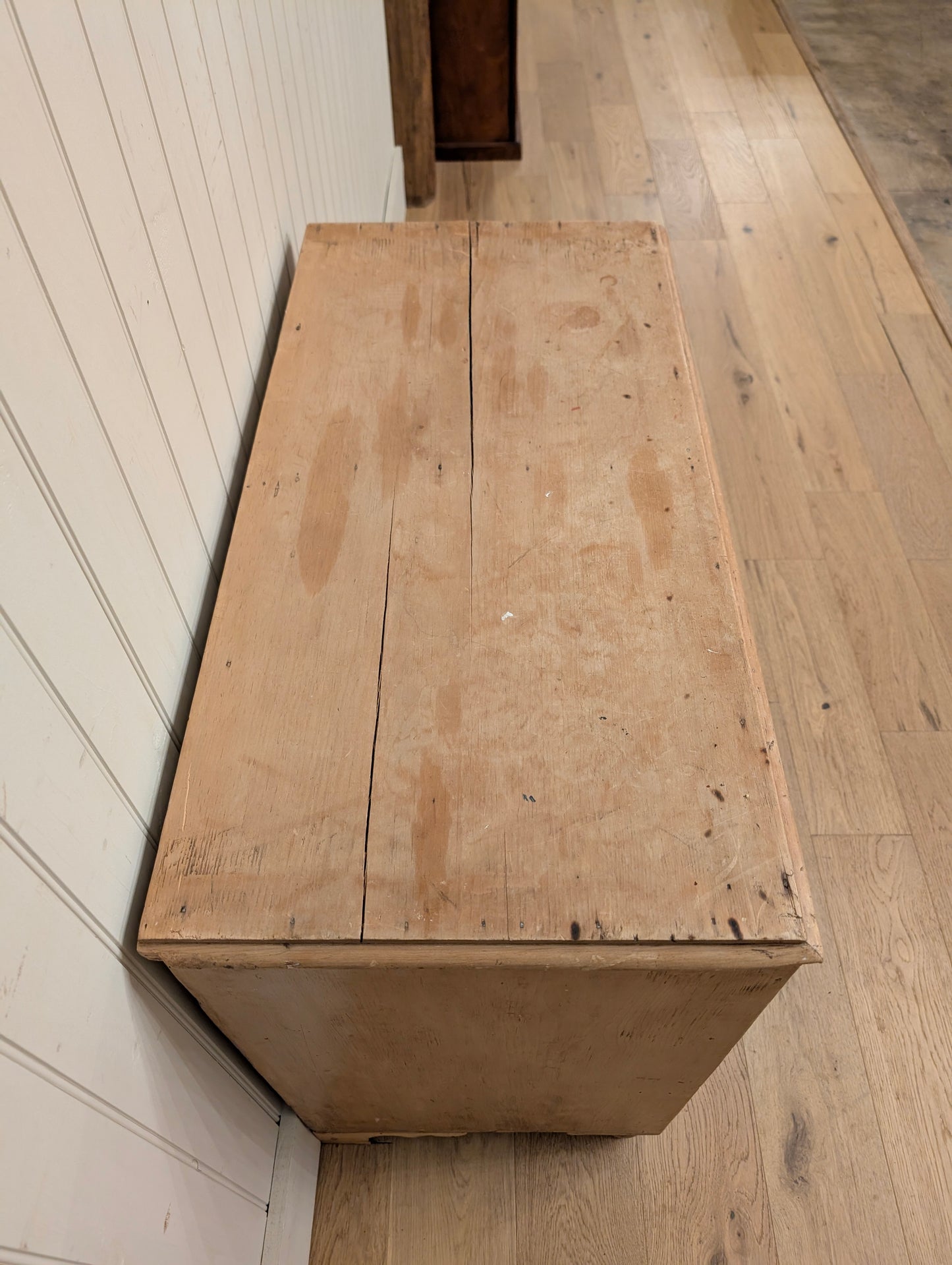 Stout Pine 2 Over 2 Chest