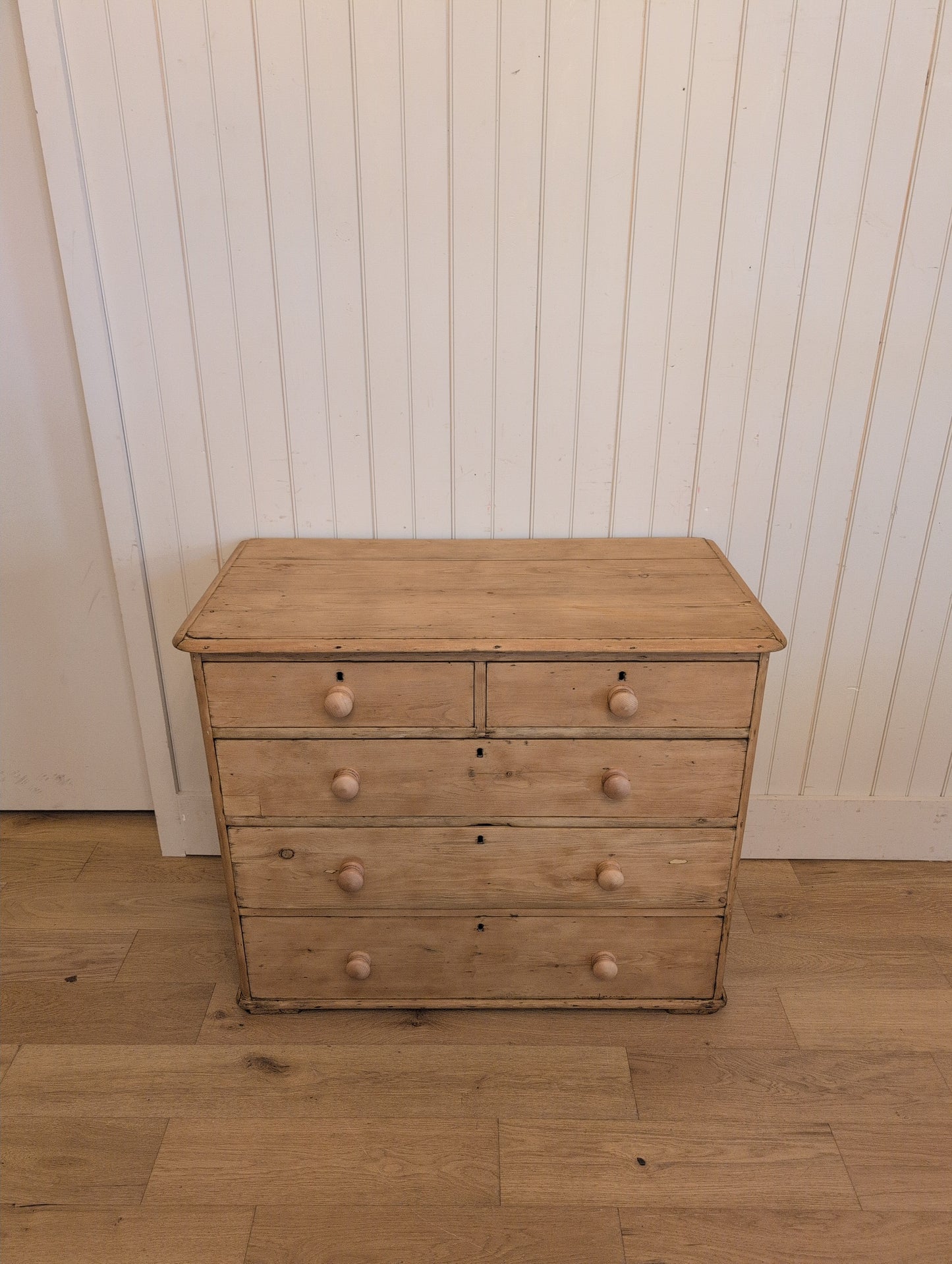 Stately 2 Over 3 Chest